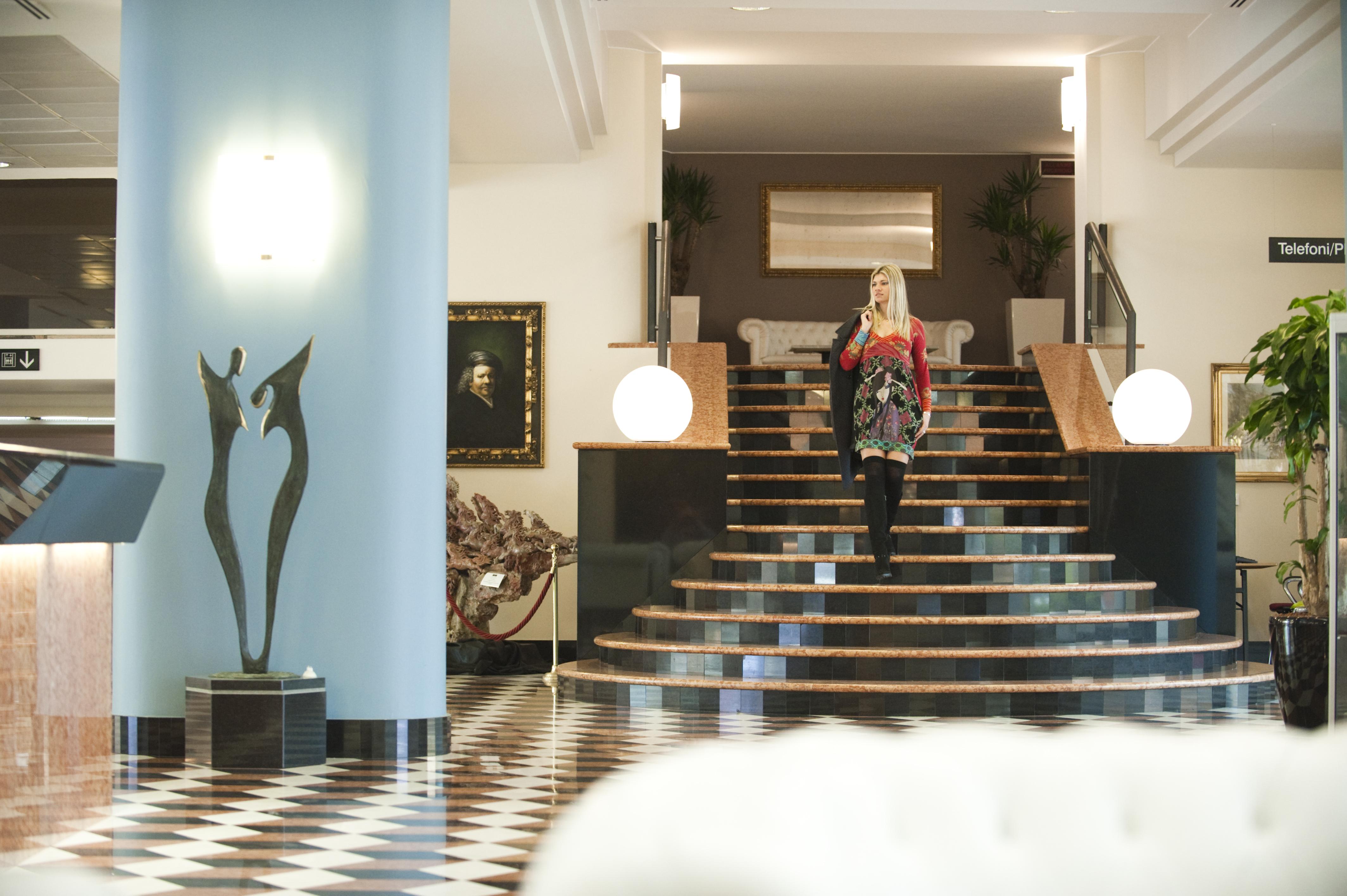 蒙特雷索大楼酒店 布索伦戈 外观 照片